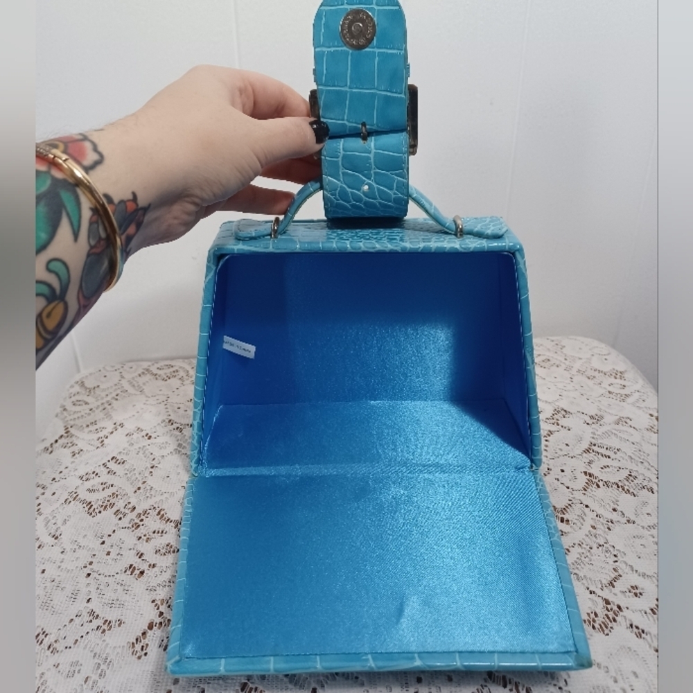 Y2K Mini Box Purse - Picture 6 of 10